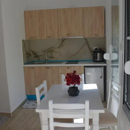 Penzion In Guest - Welcomen In Vila Sinomati - 3