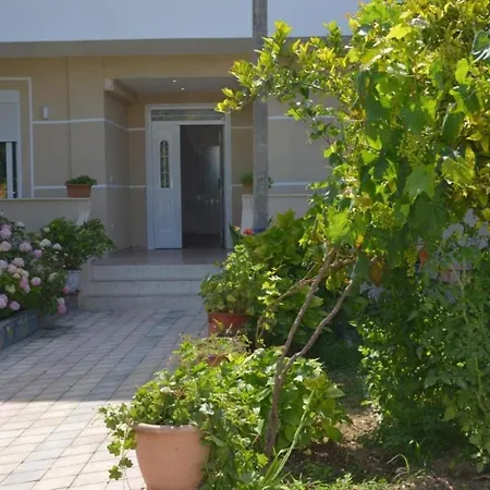 In Guest - Welcomen In Vila Sinomati - 3 Penzion *